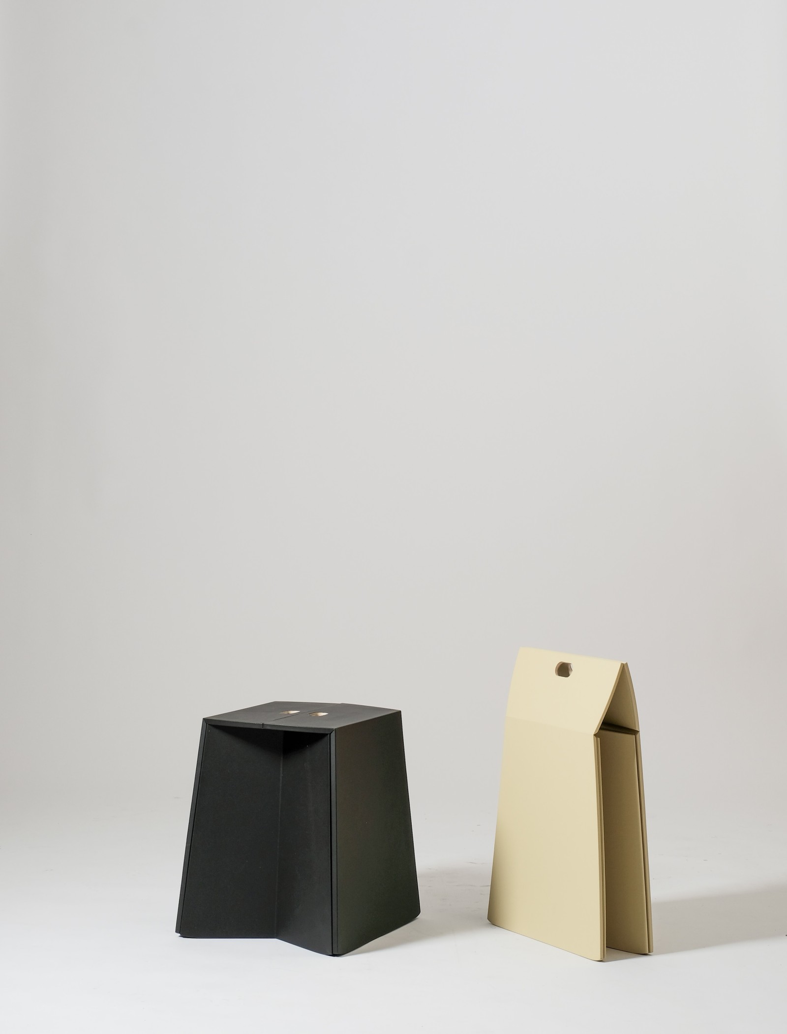 Patrick Jouin Edition, Mate Stool © C. Seuleusian