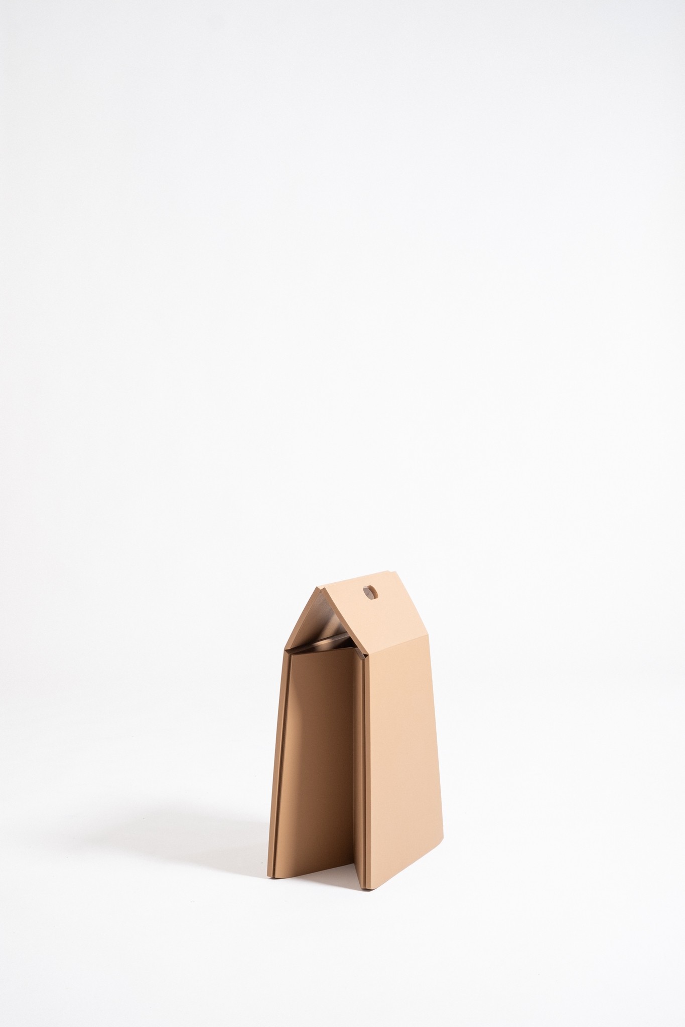 Patrick Jouin Edition, Mate Stool © C. Seuleusian